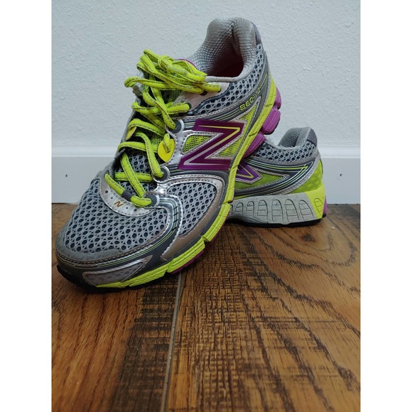 New Balance Shoes - Womens New Balance86 V3 running shoes sz 9